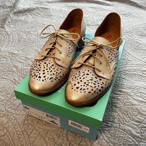 BC Footwear D'Orsay Metallic Oxford Flats